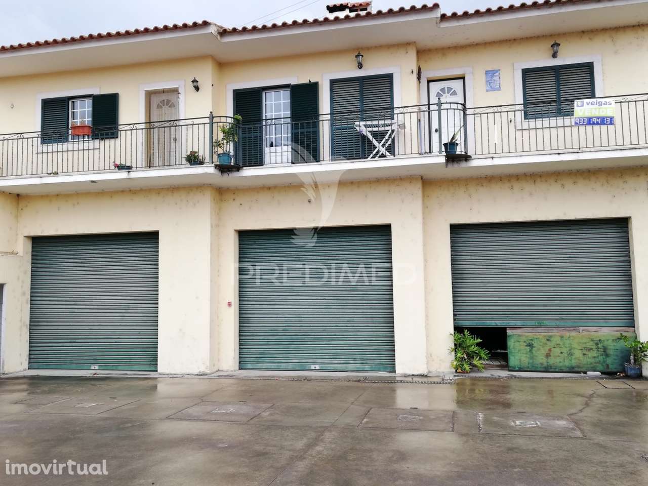 Pavilhão, oficina com logradouro, e Estação de serviço,  na Glória... - Grande imagem: 2/2