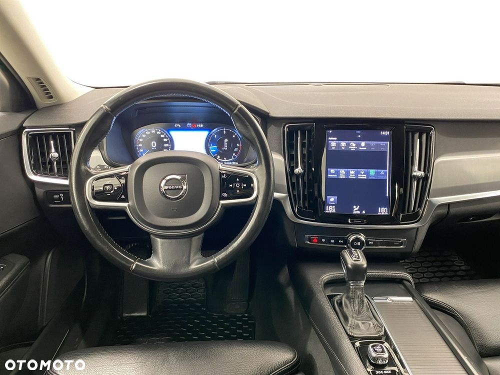 Volvo V90 - 10