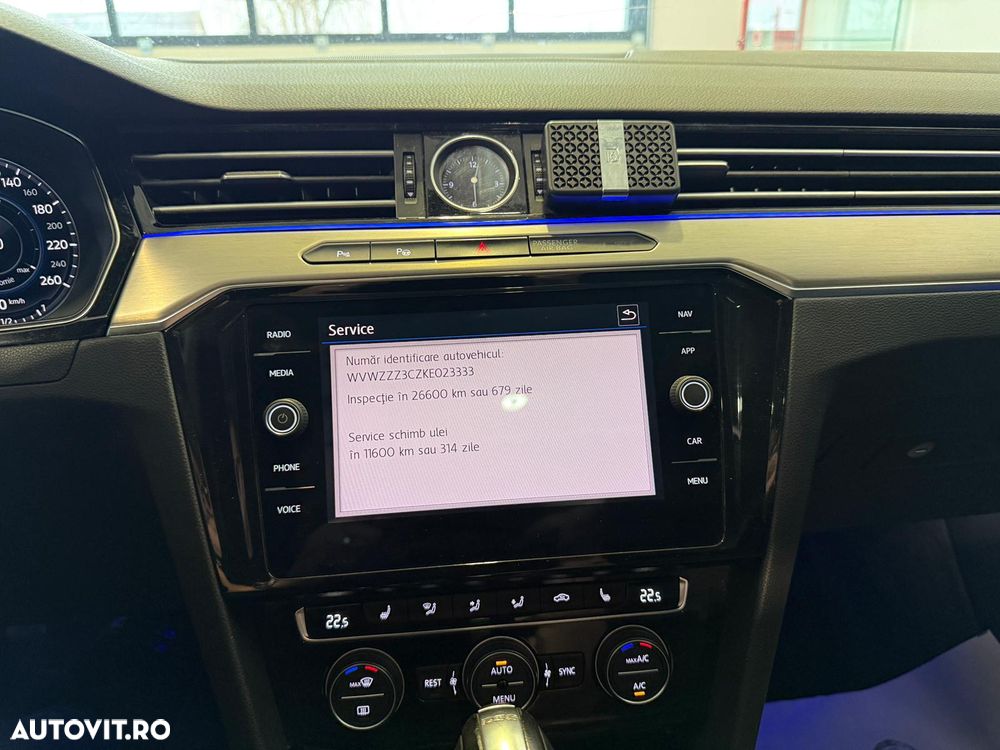 Volkswagen Passat 2.0 TDI SCR DSG Highline - 28