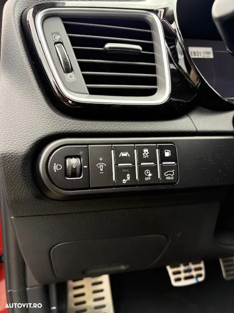 Kia XCeed 1.6 GDI 6DCT PHEV Vision - 18