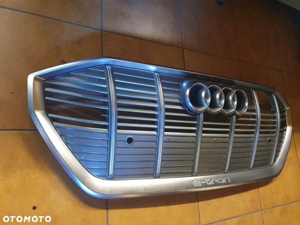 GRILL ATRAPA AUDI E-TRON 4KE853651 - 2