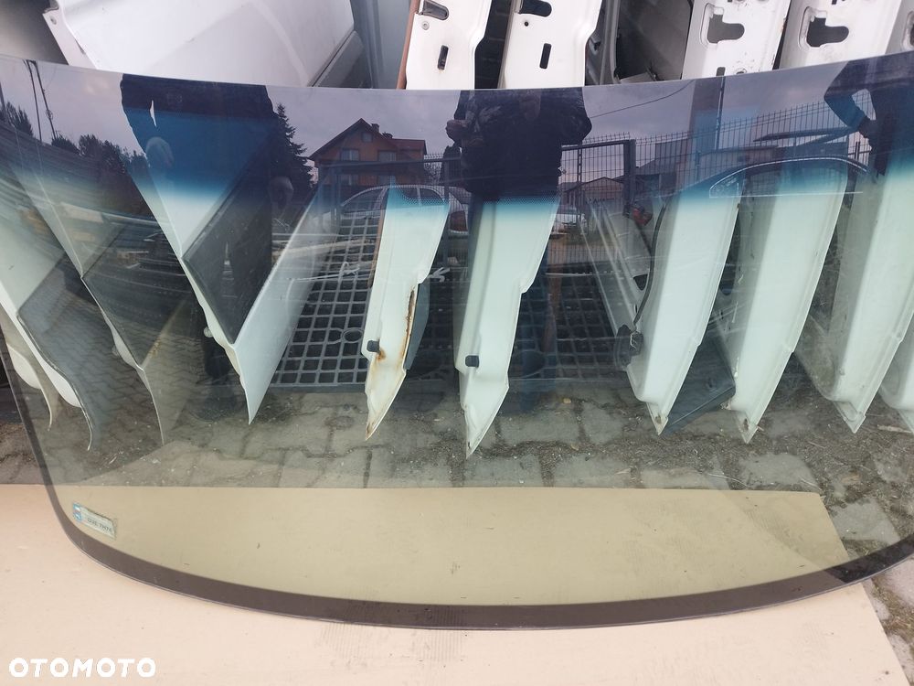 Szyba przednia czołowa Mercedes Spinter VW LT 1996-2006r blaszak - 3