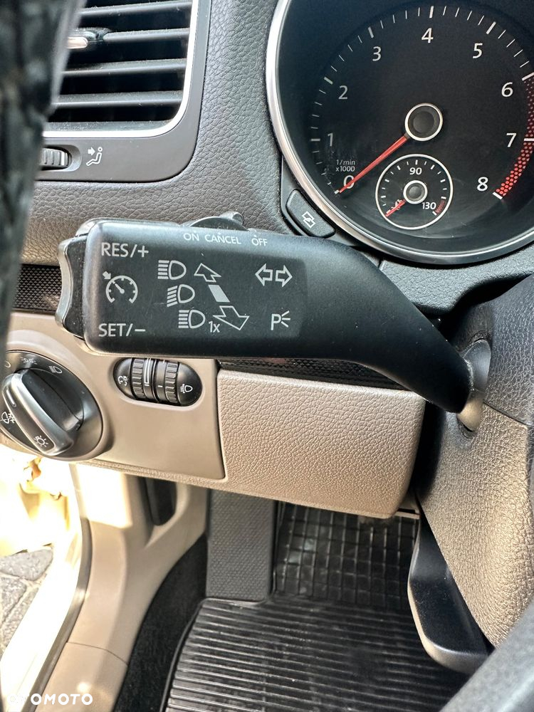 Volkswagen Golf VI 1.2 TSI Comfortline - 15