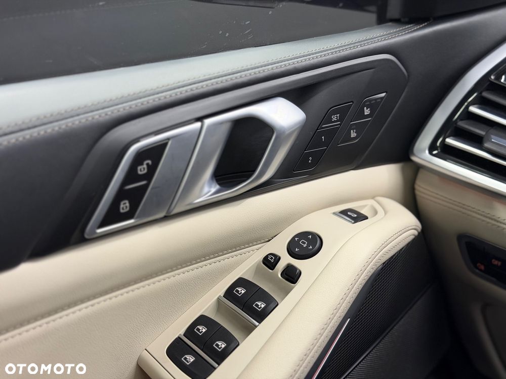 BMW X5 xDrive40d mHEV - 16