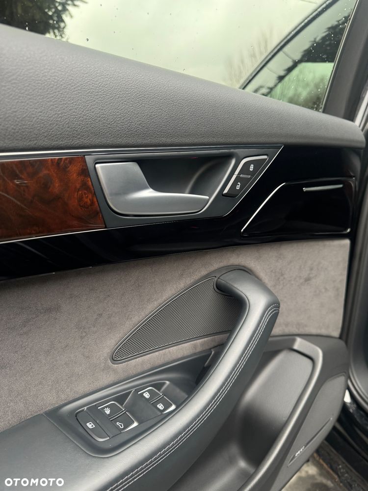 Audi A8 L 55 TFSI quattro tiptronic - 15