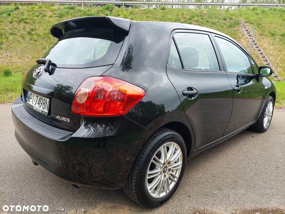 Toyota Auris - 11