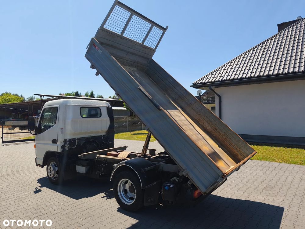 Mitsubishi Fuso Canter - 3
