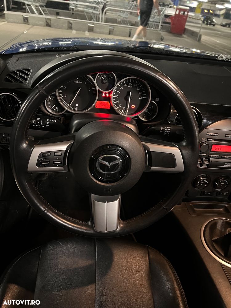 Mazda MX-5 1.8i RC REVOLUTION - 9