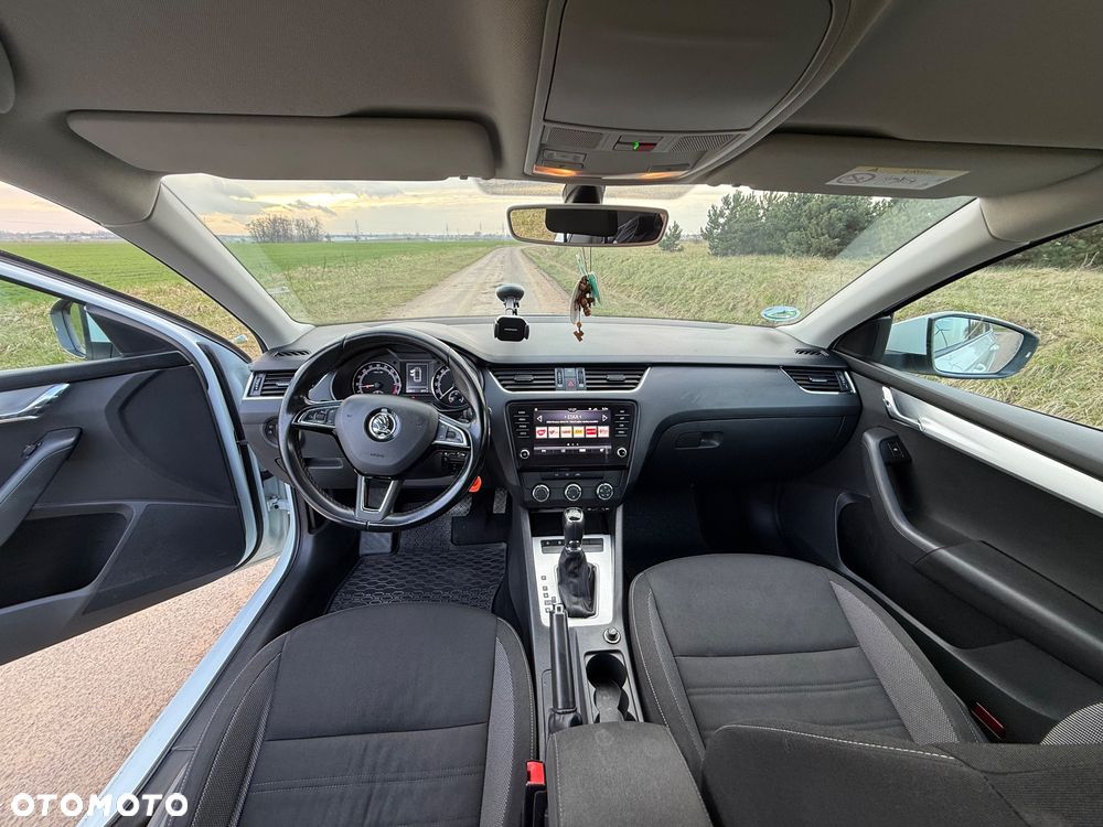 Skoda Octavia 2.0 TDI DSG Ambition - 8