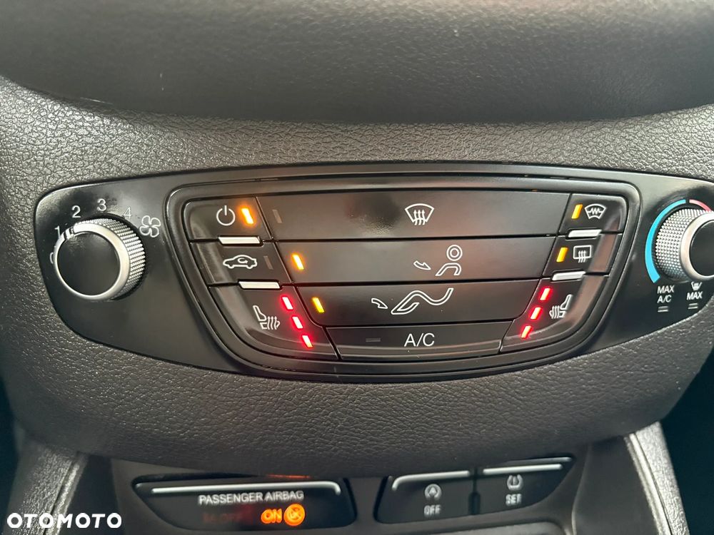 Ford Tourneo Courier 1.0 EcoBoost Sport - 10