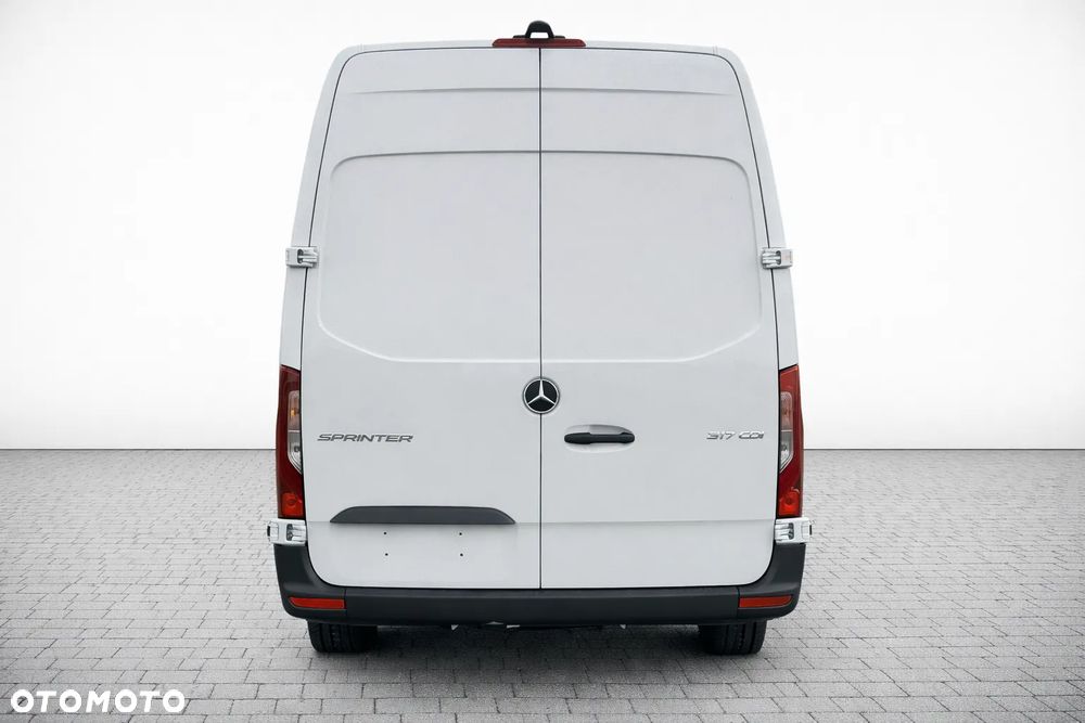 Mercedes-Benz Sprinter - 6