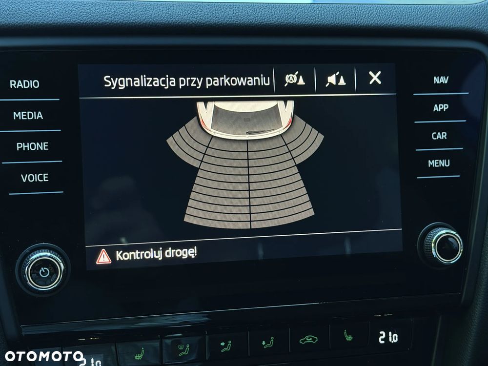 Skoda Octavia 2.0 TDI DSG Style - 33