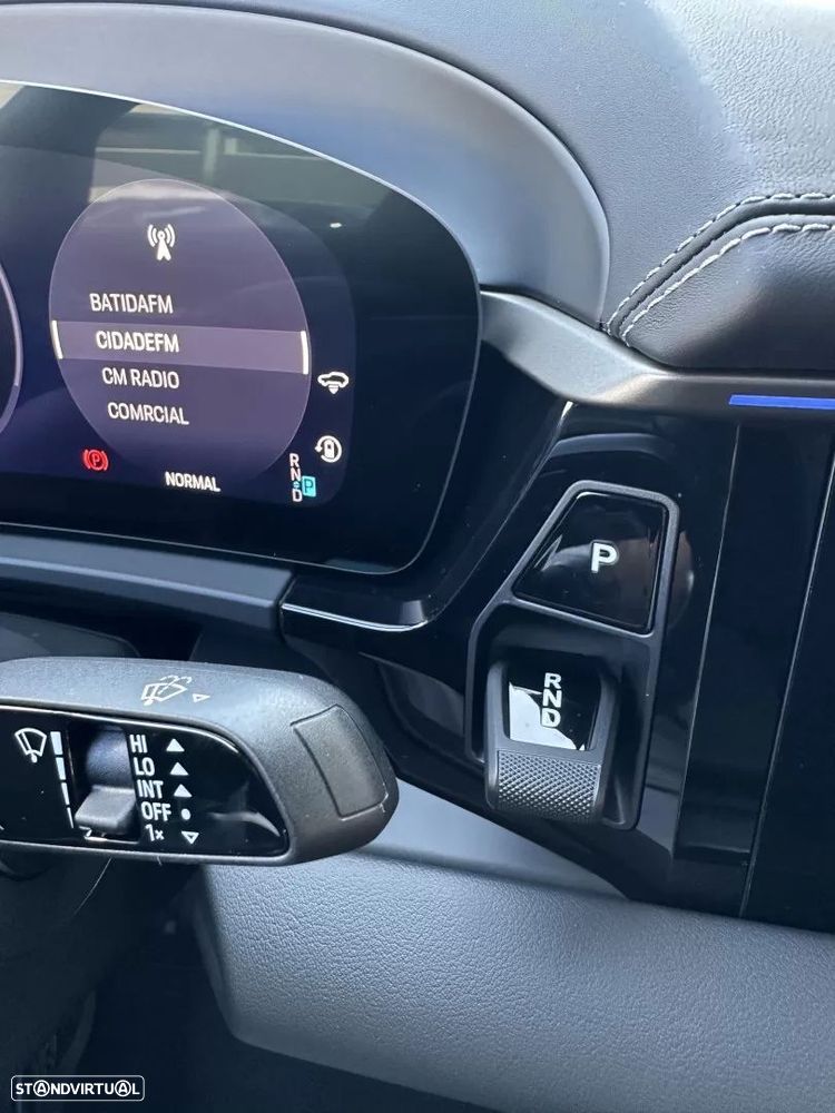 Porsche Macan Electric Turbo - 36