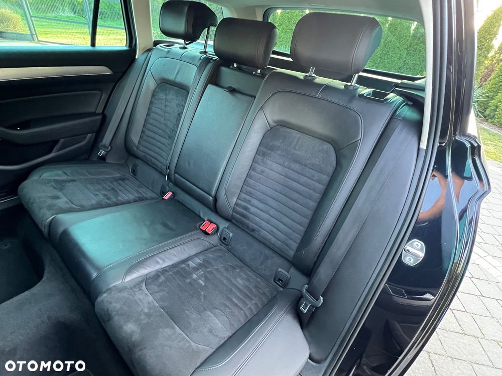 Volkswagen Passat Variant 2.0 TDI SCR DSG Highline - 28
