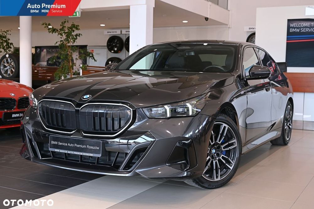 BMW Seria 5 520i mHEV - 4