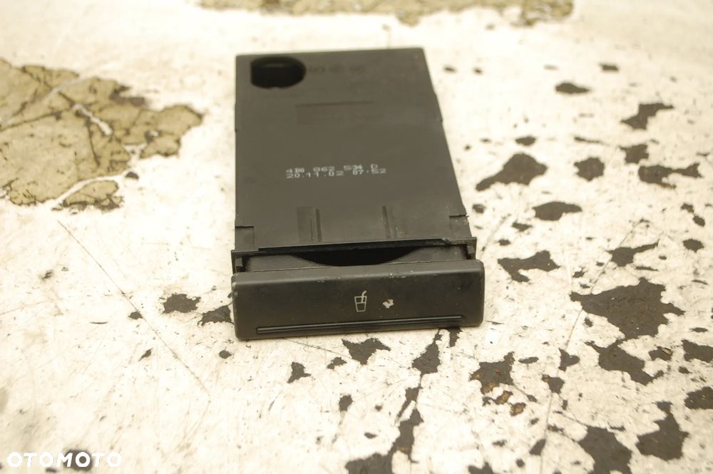 UCHWYT NA KUBEK 4B0862534D CUPHOLDER AUDI A6 C5 - 1