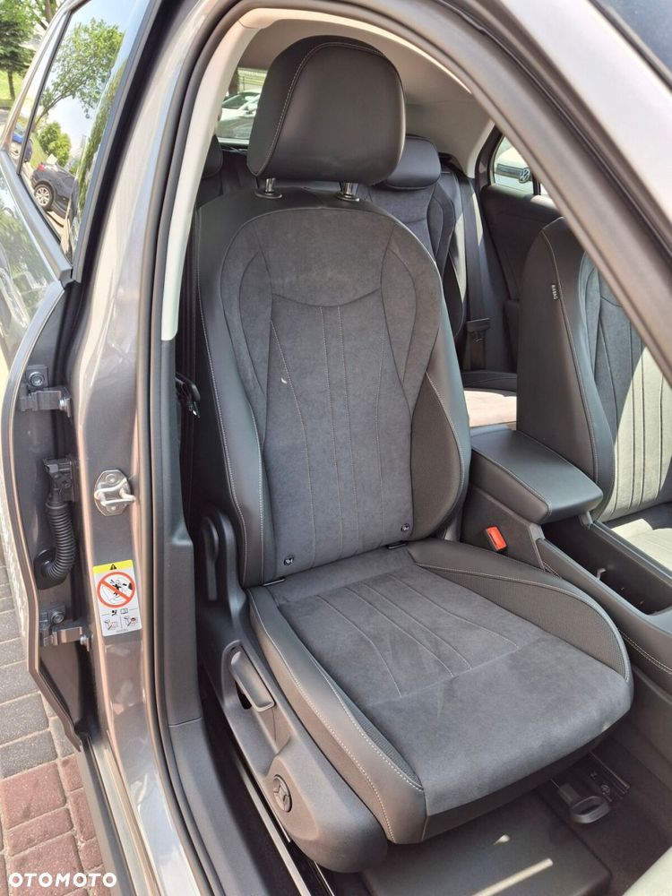 Volkswagen T-Roc 1.5 TSI Style DSG - 24