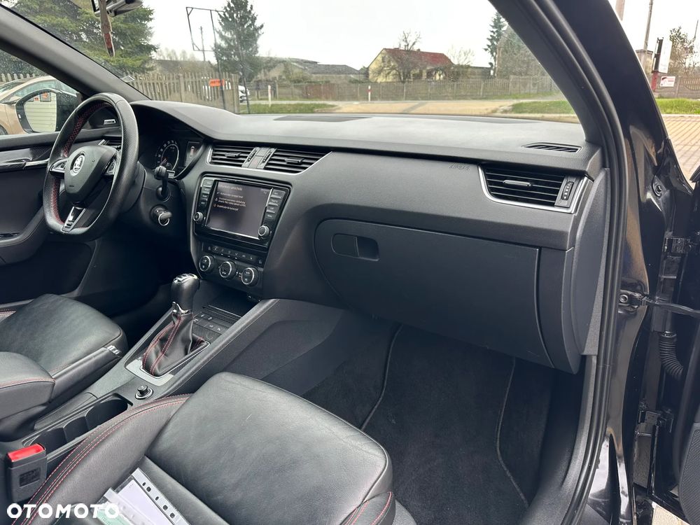 Skoda Octavia 2.0 TDI DSG RS - 10