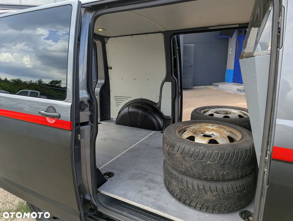 Volkswagen Transporter - 10