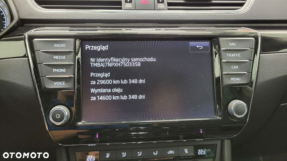Skoda Superb 2.0 TDI L&K DSG - 19