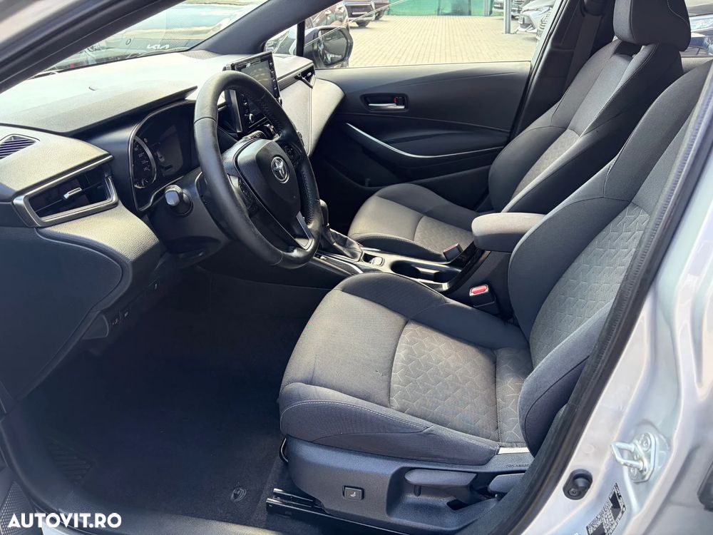 Toyota Corolla 1.8 HSD Business - 26