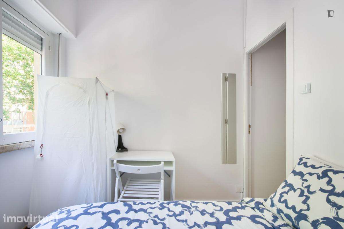 Quarto - localizado em Benfica Lisbon - Grande imagem: 5/25