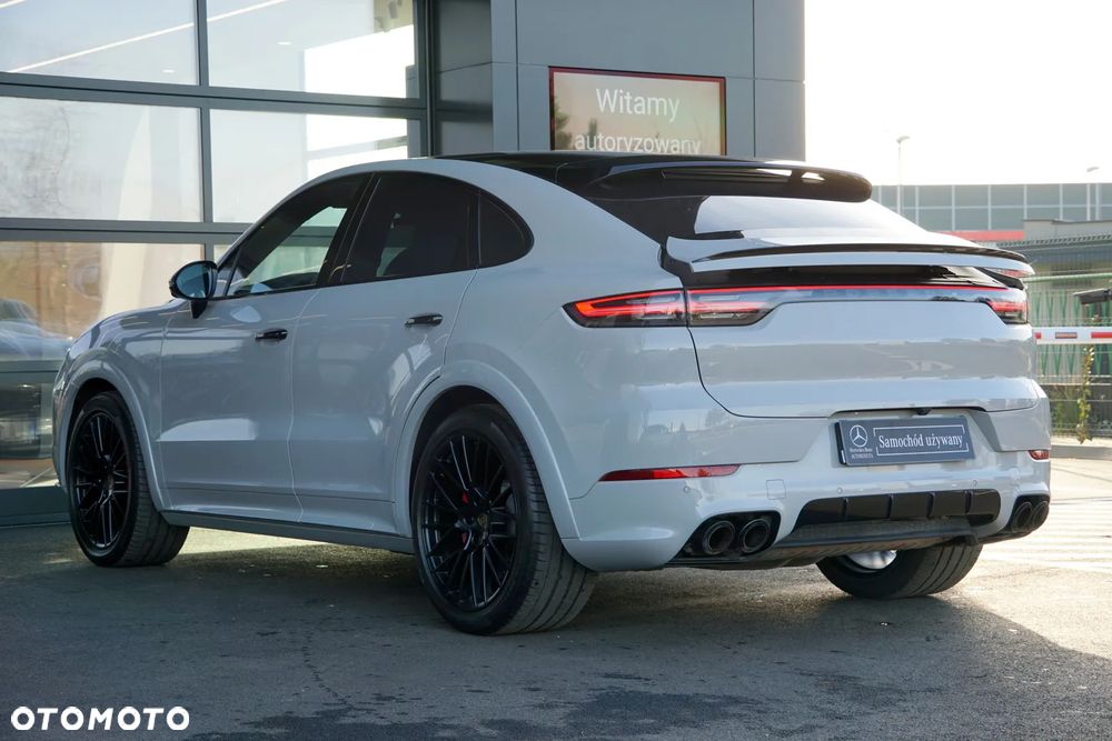 Porsche Cayenne Coupe GTS - 5