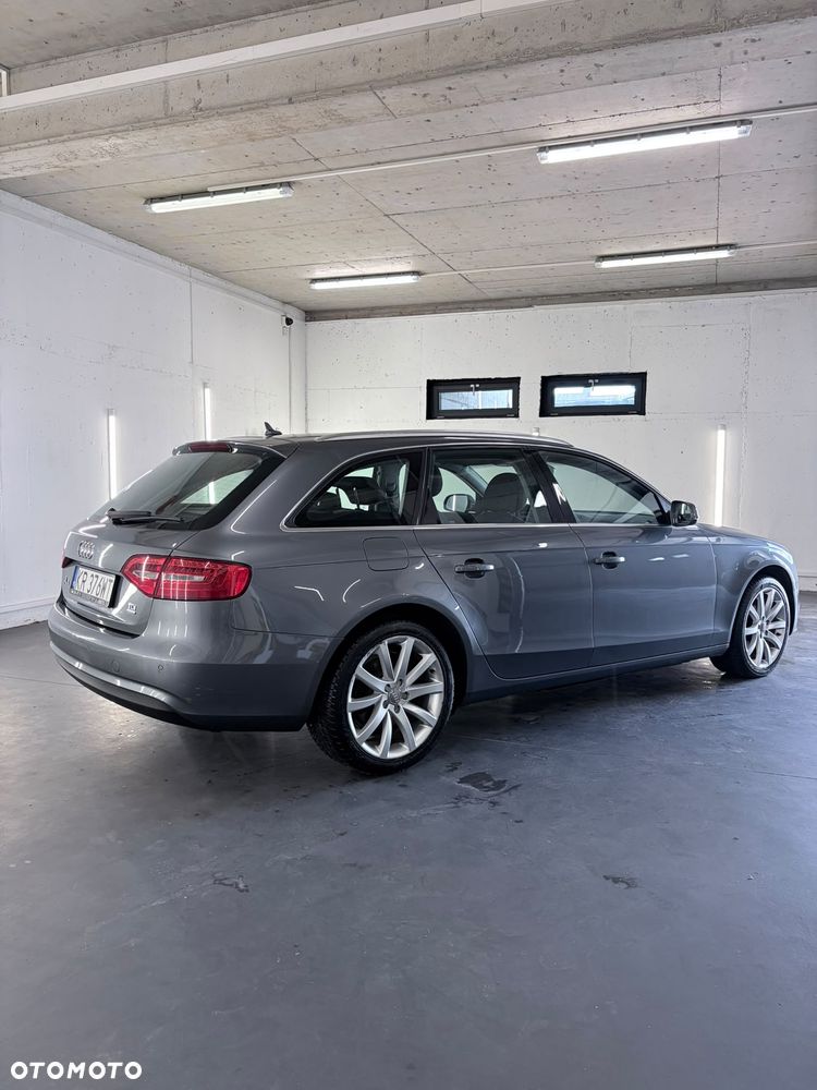 Audi A4 Avant 2.0 TDI Quattro S tronic - 5