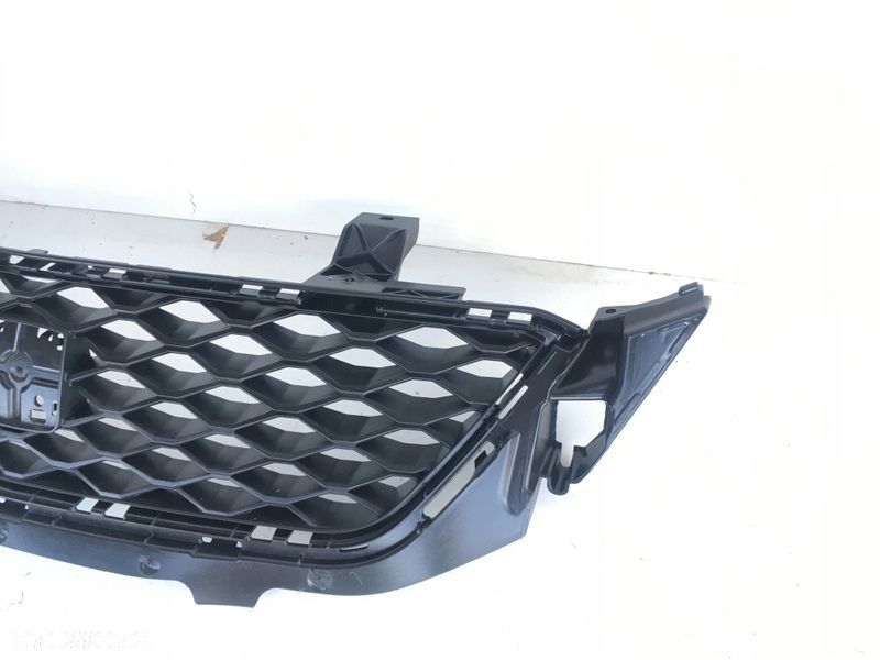 GRILL ATRAPA SEAT TOLEDO IV 6J 12- 6JA853651B - 3