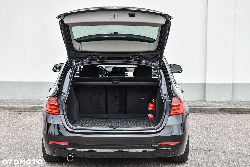 BMW Seria 3 318d Blue Performance Sport Line - 37