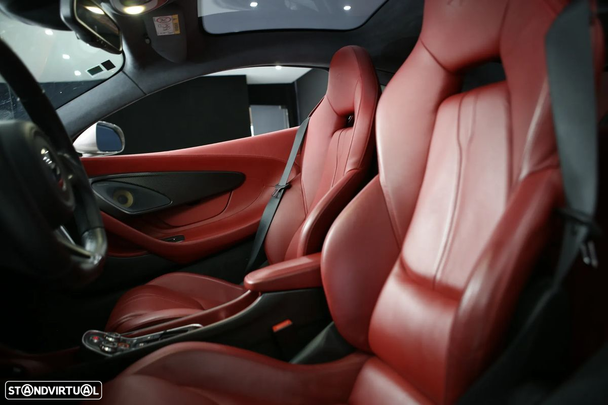 McLaren 570 - 13