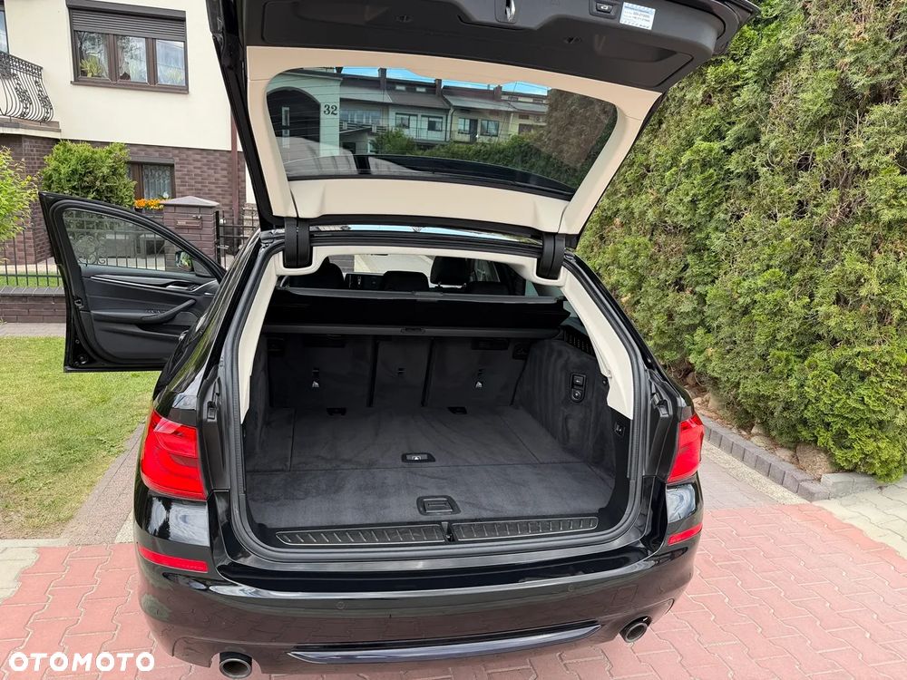 BMW Seria 5 520d Sport Line - 19