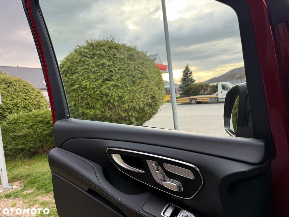 Mercedes-Benz Klasa V 300 d lang 4Matic 9G-TRONIC Avantgarde - 16