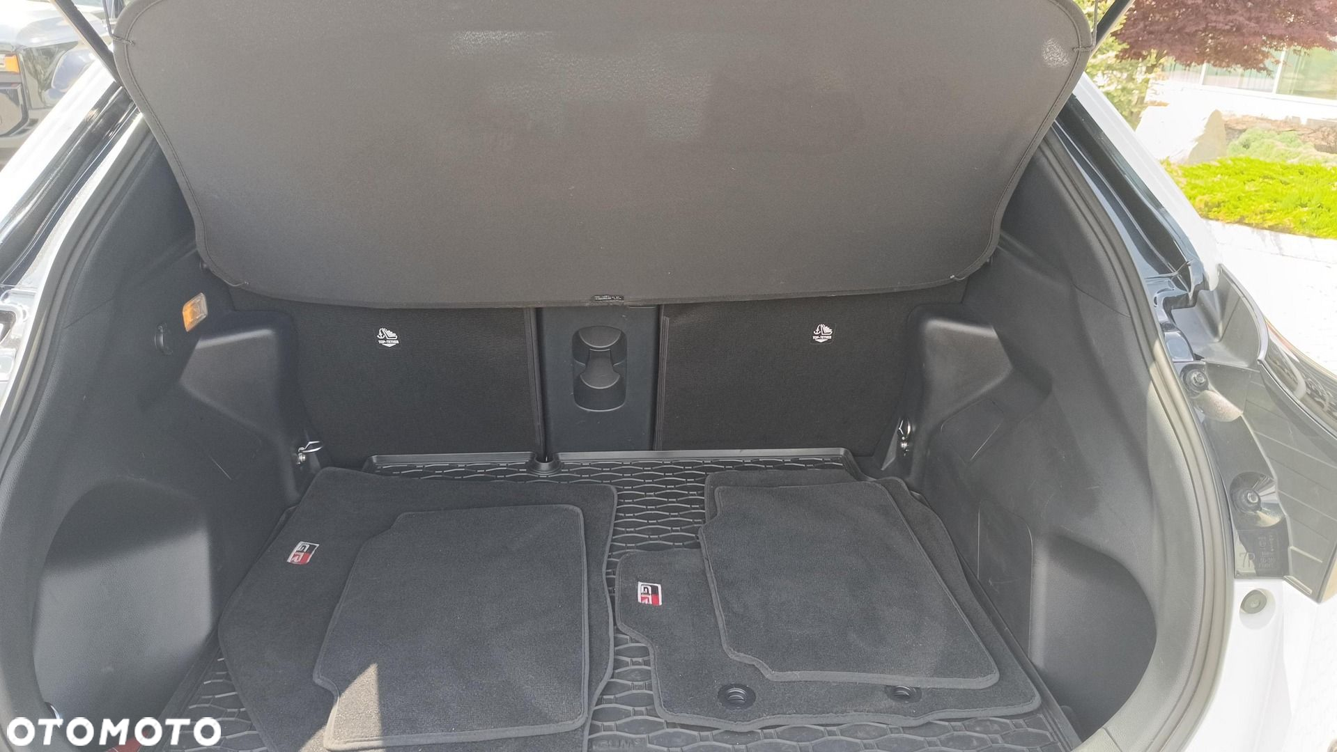 Toyota Yaris Cross - 12