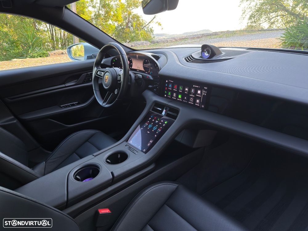Porsche Taycan Standard - 31