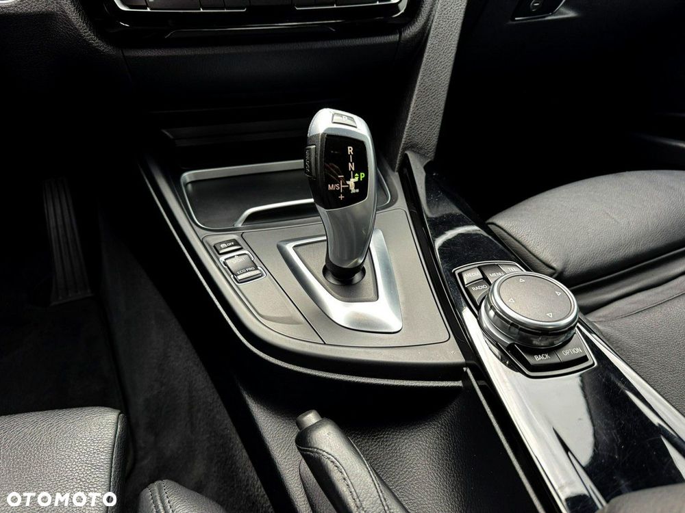 BMW Seria 3 - 33