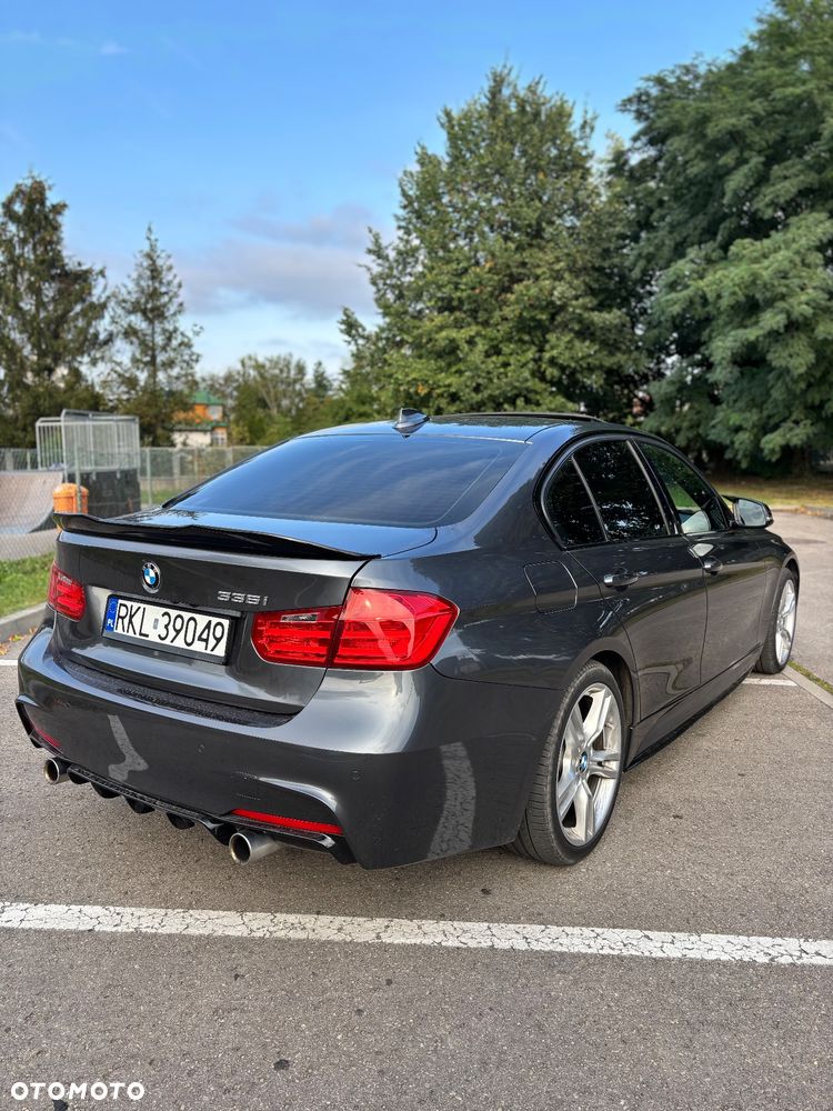BMW Seria 3 335i - 10