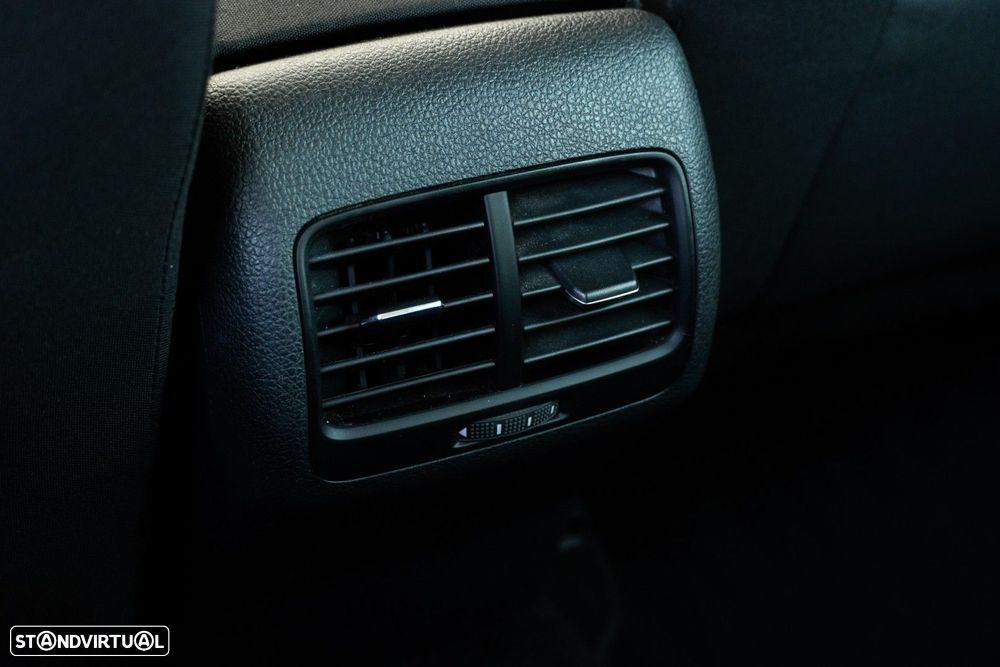 VW e-Golf AC/DC - 29