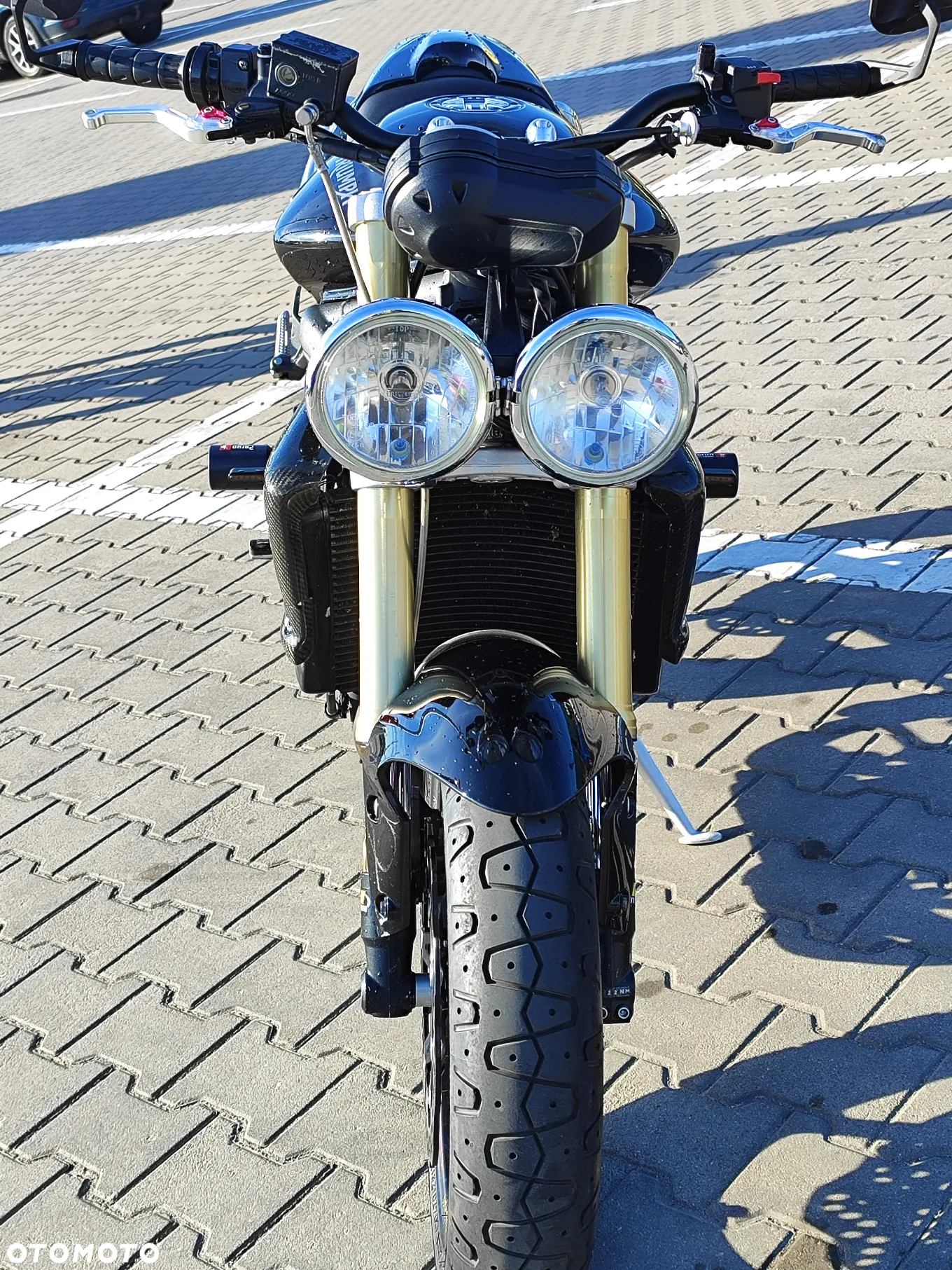Triumph Street Triple - 10
