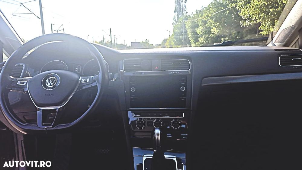 Volkswagen Golf 1.6 TDI DSG Comfortline - 3