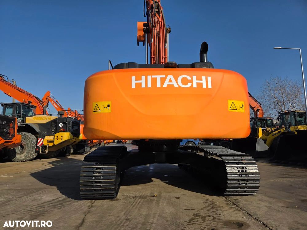 Hitachi ZX250LC-6, 2020, 4.294h, 28t, cupa NOUA 1,55mc, lant 95% bun doar 136h mars, Consum mediu 11l/h, 3 pompe hidr HITACHI, produs in JAPOANIA, inst picon pe brate, camera spate si laterale, Ad sapare 7,5m, posibil leasing, CA NOU-PROMOTIE 106.900 Eur - 38