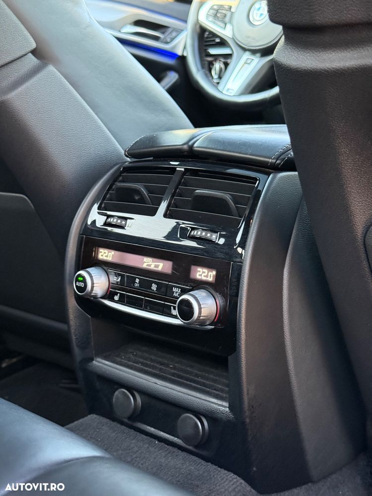BMW 5 Series 2019 — imagine 13