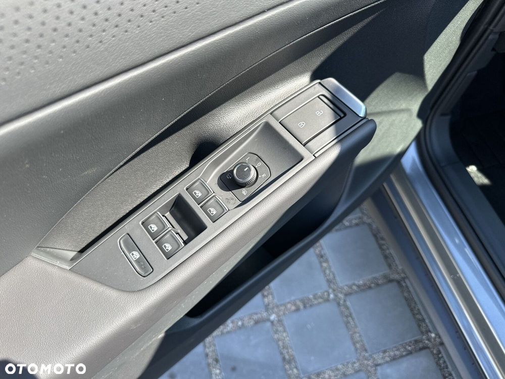 Volkswagen T-Roc - 19