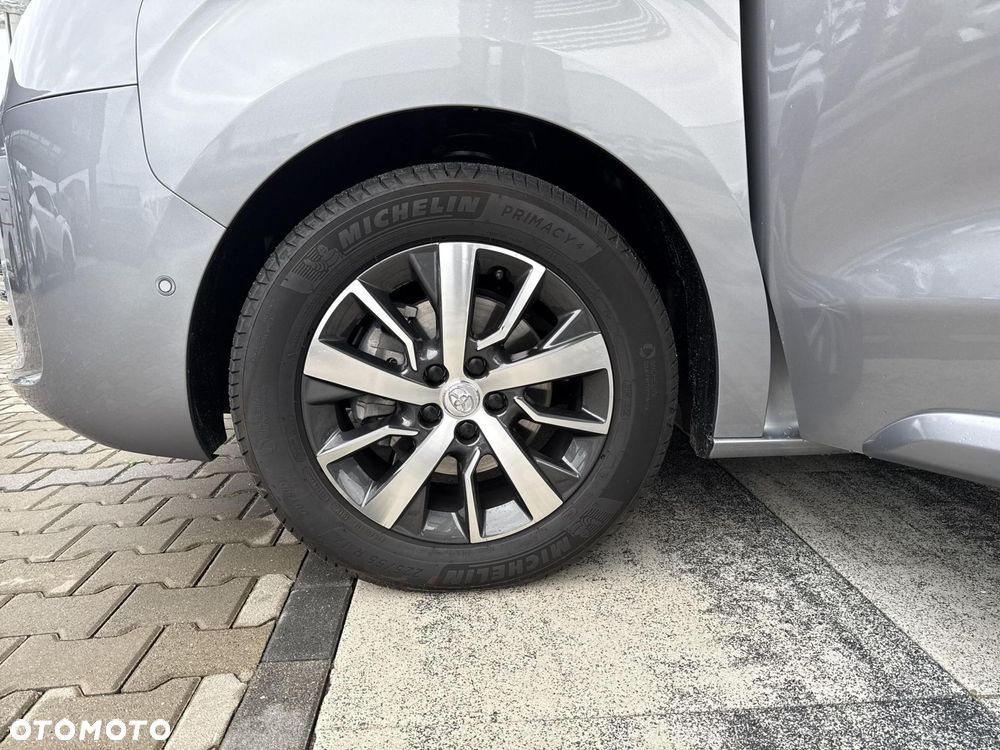 Toyota Proace Verso 2.0 D4-D Long VIP - 19