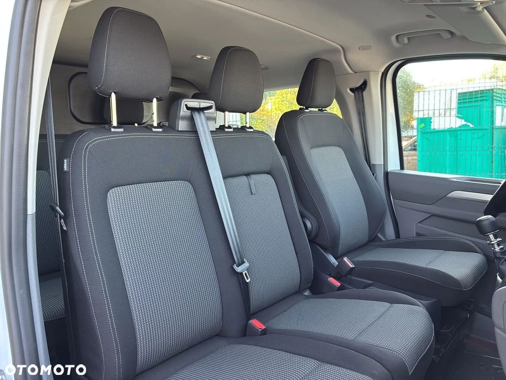 Volkswagen Transporter T7 EDITION PLUS Furgon/6-cio osob./(L2) 2.0 TDI 150KM, r.o. 3500 mm - 17