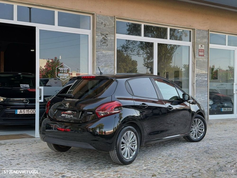 Peugeot 208 1.2 PureTech Style - 12