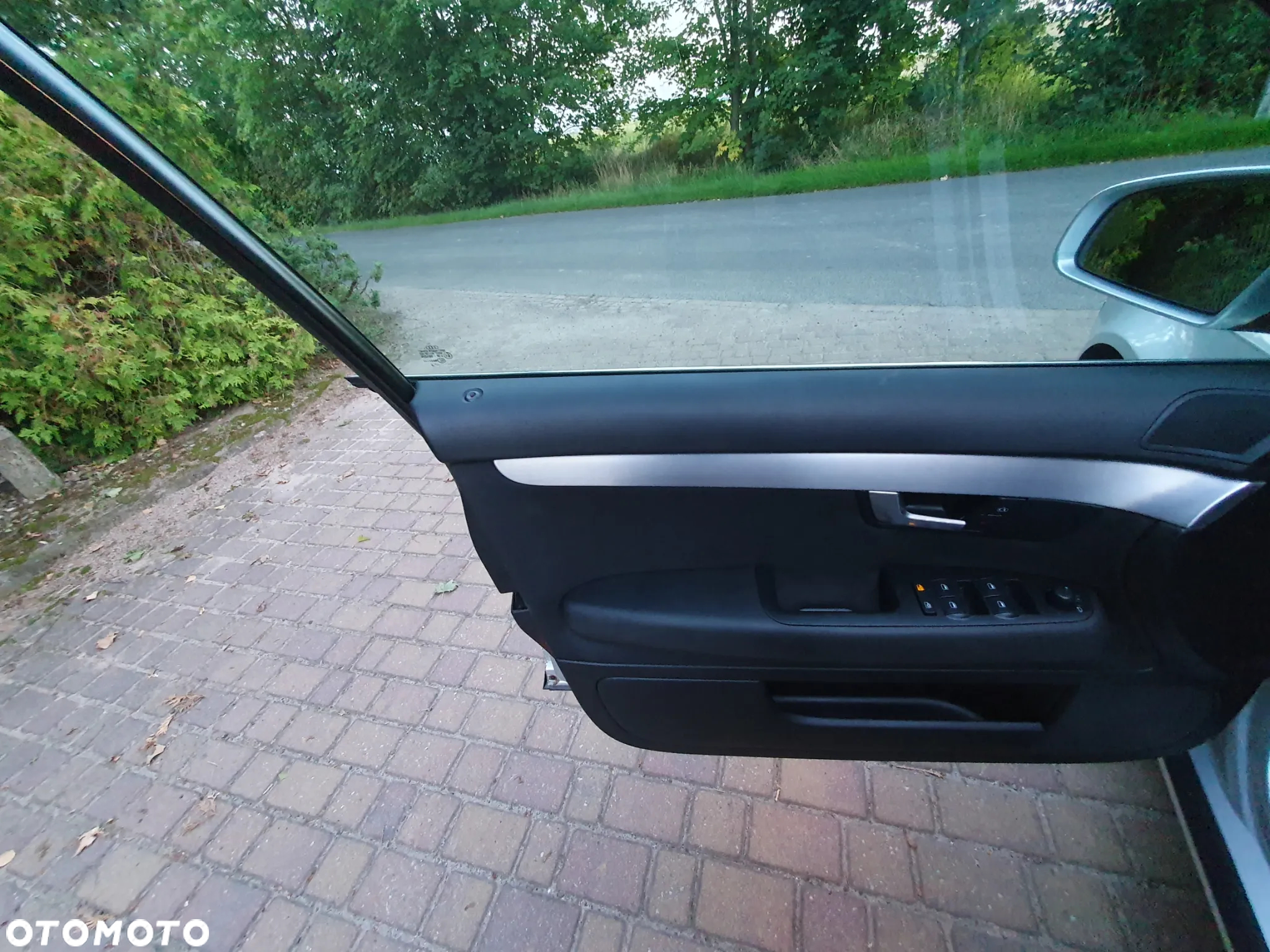 Audi A4 Avant 2.0 TDI - 9
