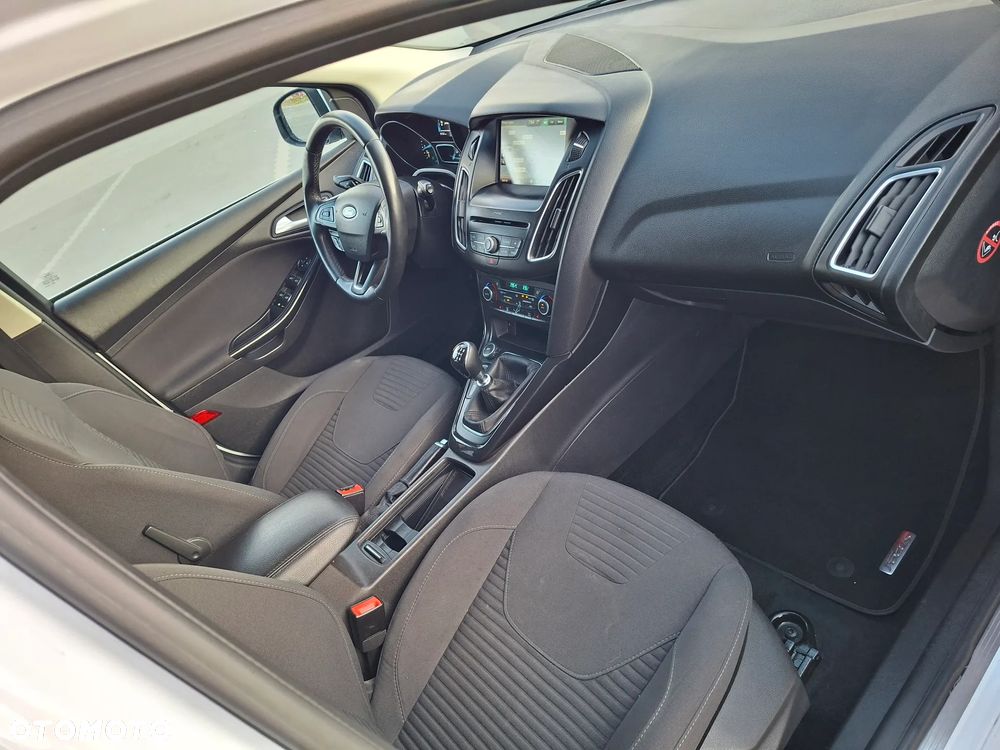 Ford Focus - 7