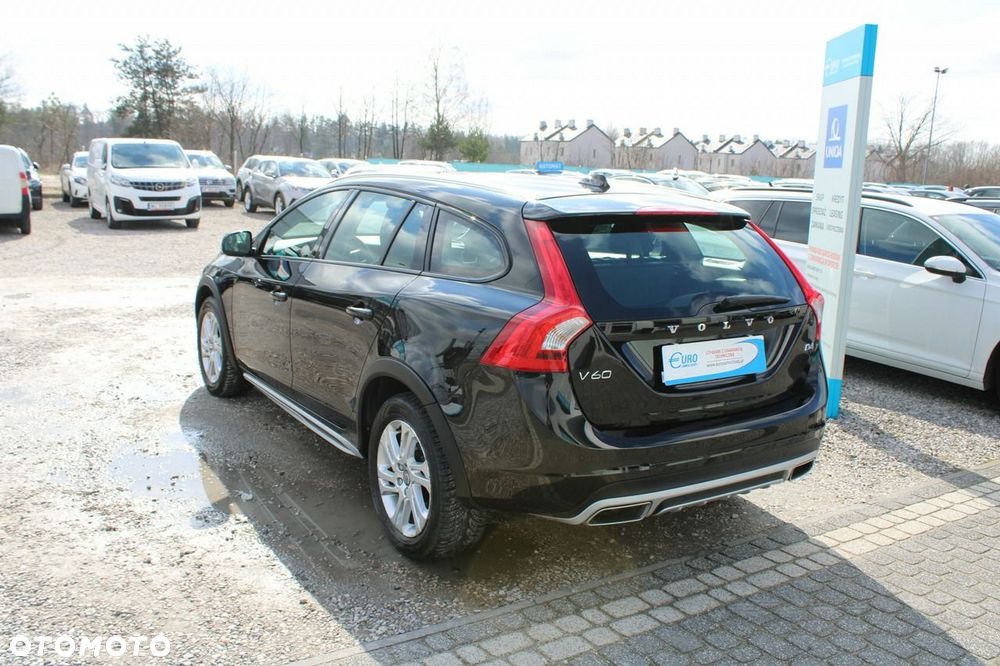 Volvo V60 Cross Country D4 Drive-E Momentum - 9