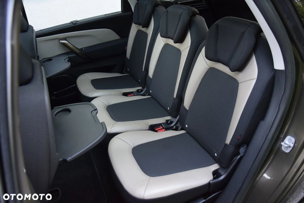 Citroën C4 Picasso e-HDi 115 Exclusive - 28